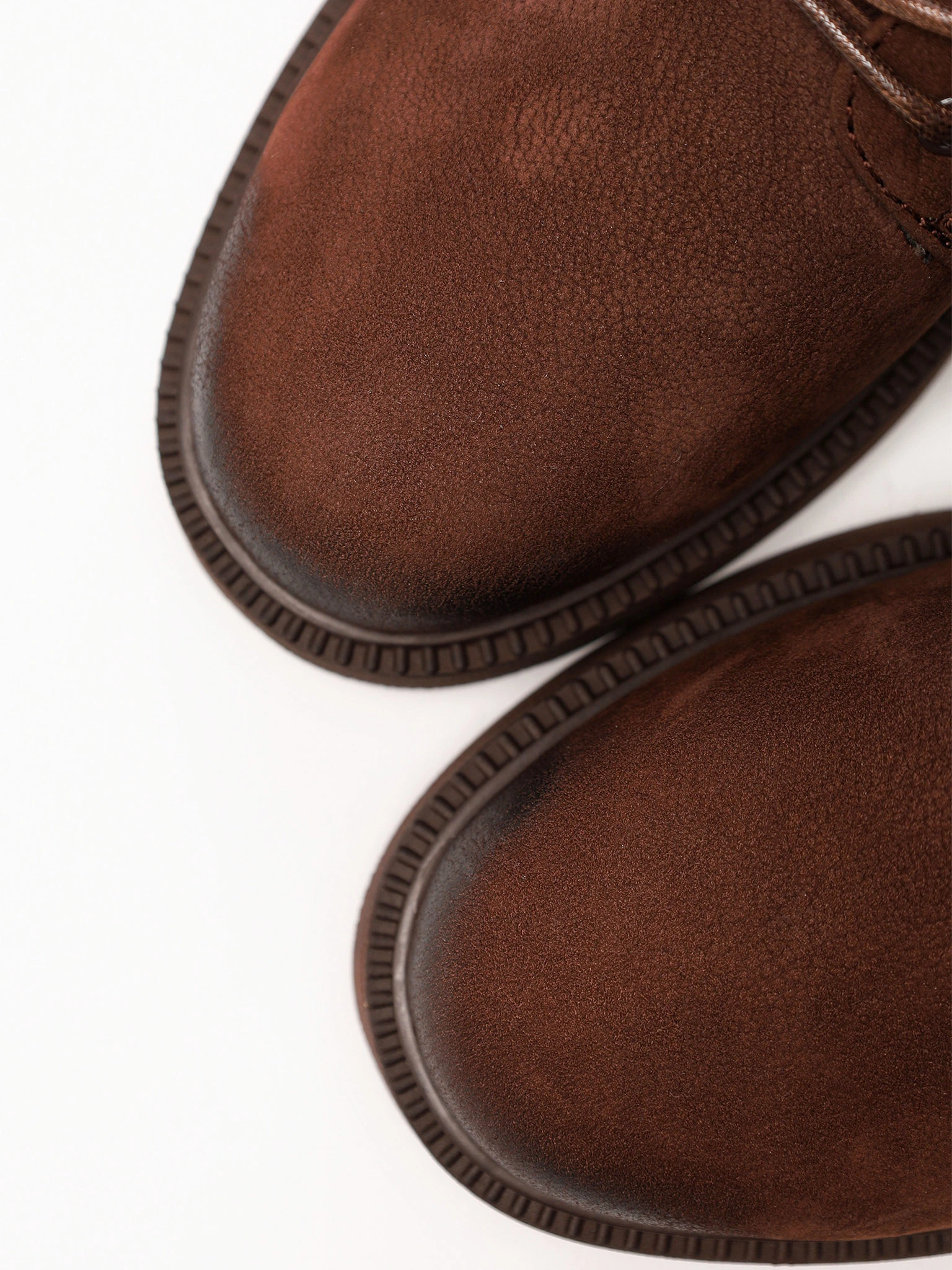 Ботинки-дерби коричневого цвета на среднем каблуке